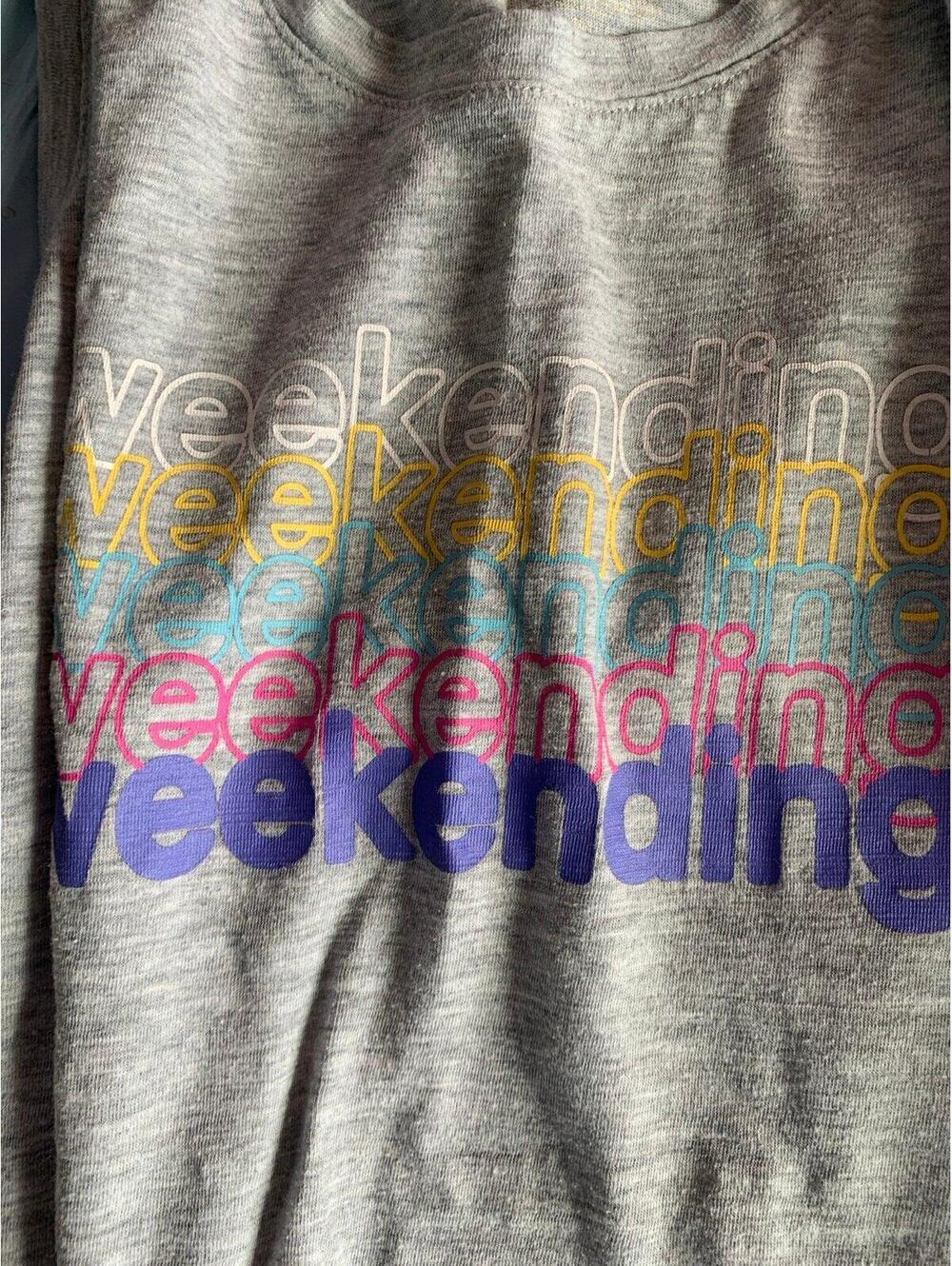 Weekending Graphic Tank Top – Gray Retro Style Racerback​ - Picture 2 of 4